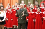 В преддверии Дня Победы столичный спецназ Росгвардии принял участие в праздничном мероприятии в московской школе