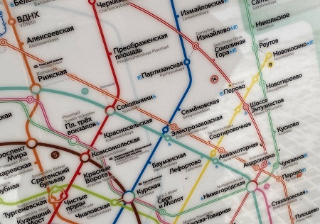 Навигационные указатели едином стиле установили в метро, МЦК и МЦД