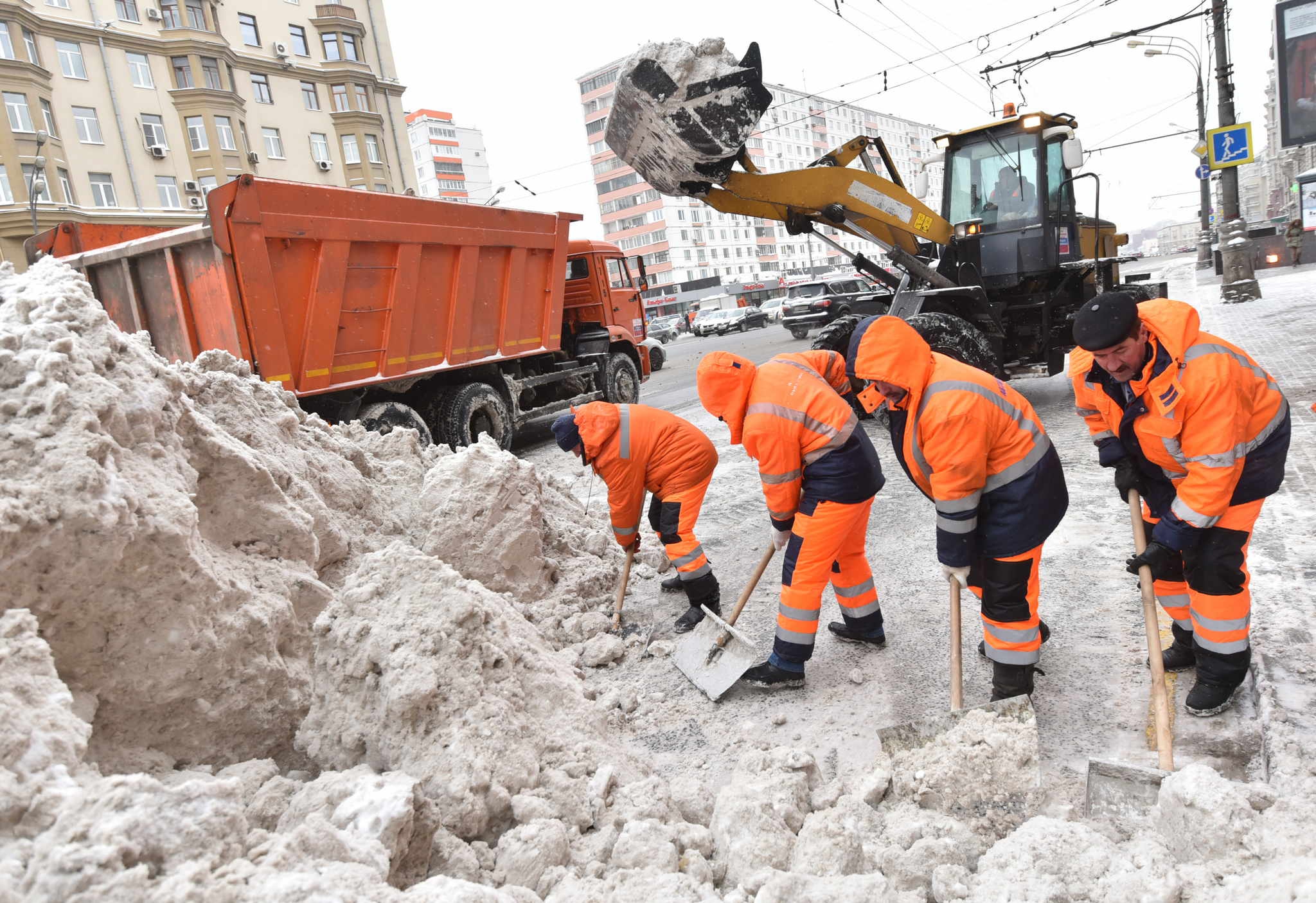 За три недели января в Москве выпал почти метровый слой снега