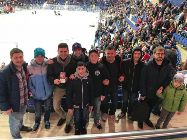 Воспитанники детского дома-интерната посетили хоккейный матч